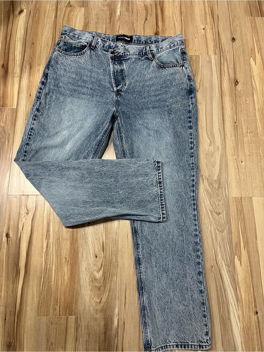 Fashion Nova Acid Wash Blue Jeans Size 16